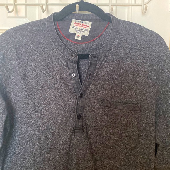 Lucky Brand - dark gray heathered mens shirt - size M - Picture 2 of 5